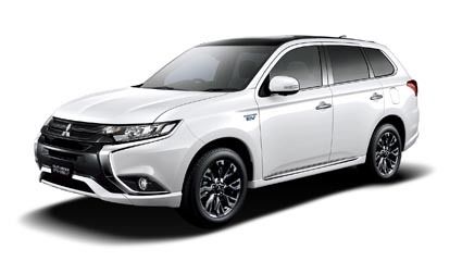 予防安全機能を向上させるなど17年2月に一部改良した「アウトランダーPHEV」