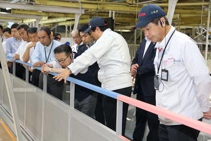 トヨタ元町工場では生産ラインを見学した