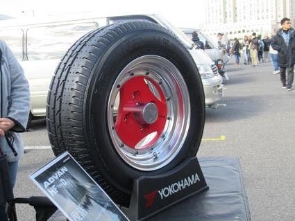 横浜ゴム「アドバン HF タイプD」の復刻商品