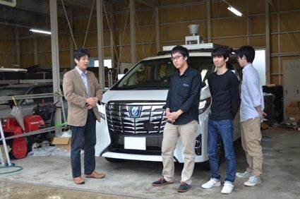 最新テスト車両はトヨタ「アルファード」。金沢市内や珠洲市などの公道実験で活躍、多人数乗車のミニバンでテストし、将来の公共交通車両の自動運転イメージを探る。