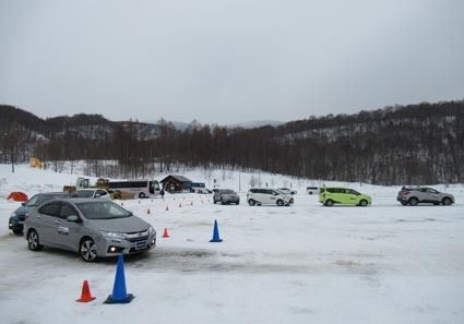 さまざまな試乗車でオールシーズンタイヤの性能を体感した