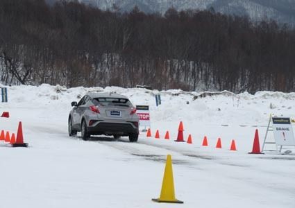 ブレーキングの制動距離を体感