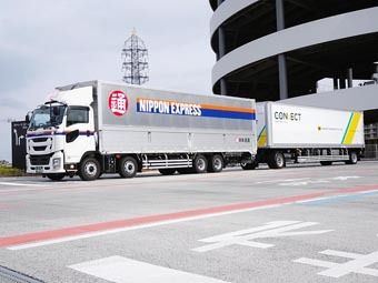 共同輸送を行うスーパーフルトレーラSF25