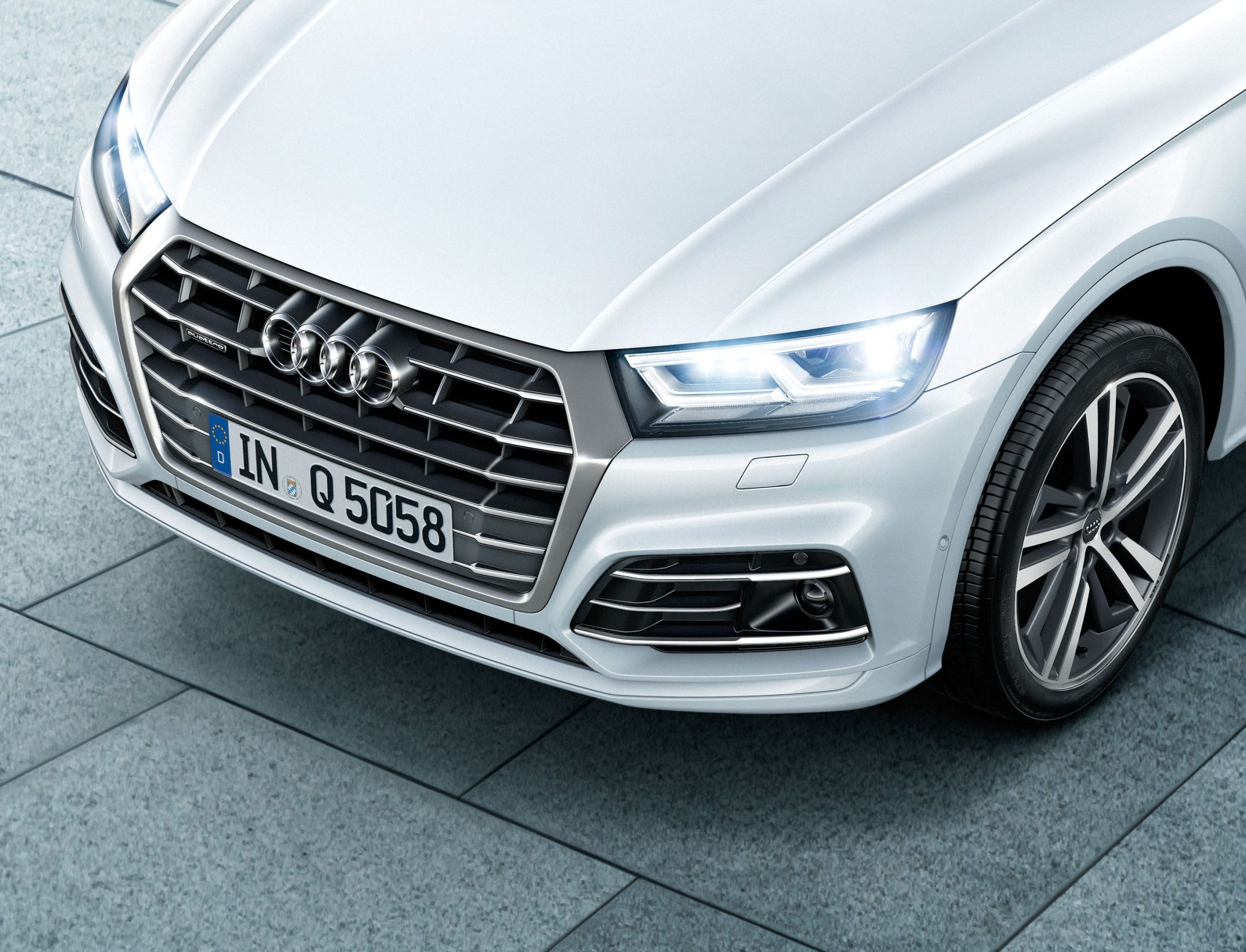 アウディQ5 Sライン・ダイナミック・リミテッド