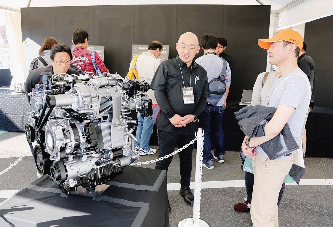 スカイアクティブXの技術説明も行われた