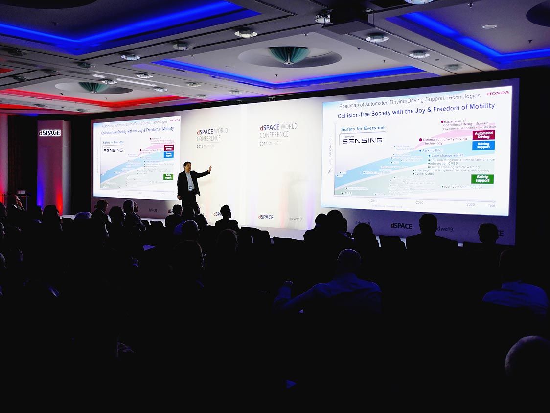 基調講演ではホンダなど自動車メーカーなどが制御開発の取り組み事例を解説した