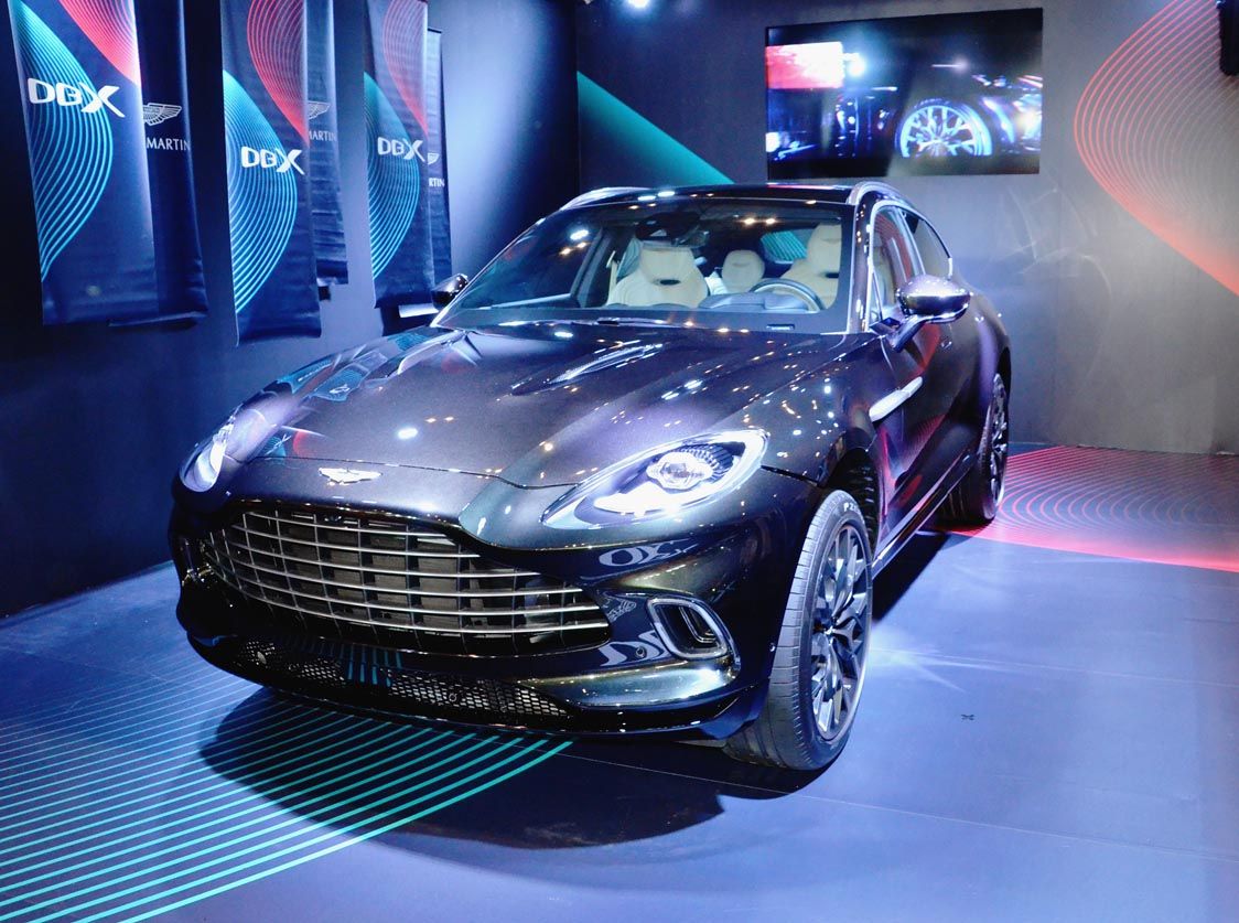 アストンマーティンジャパンは英本社のノウハウを活用した走行体験プログラムを導入(新型SUVの『DBX』)