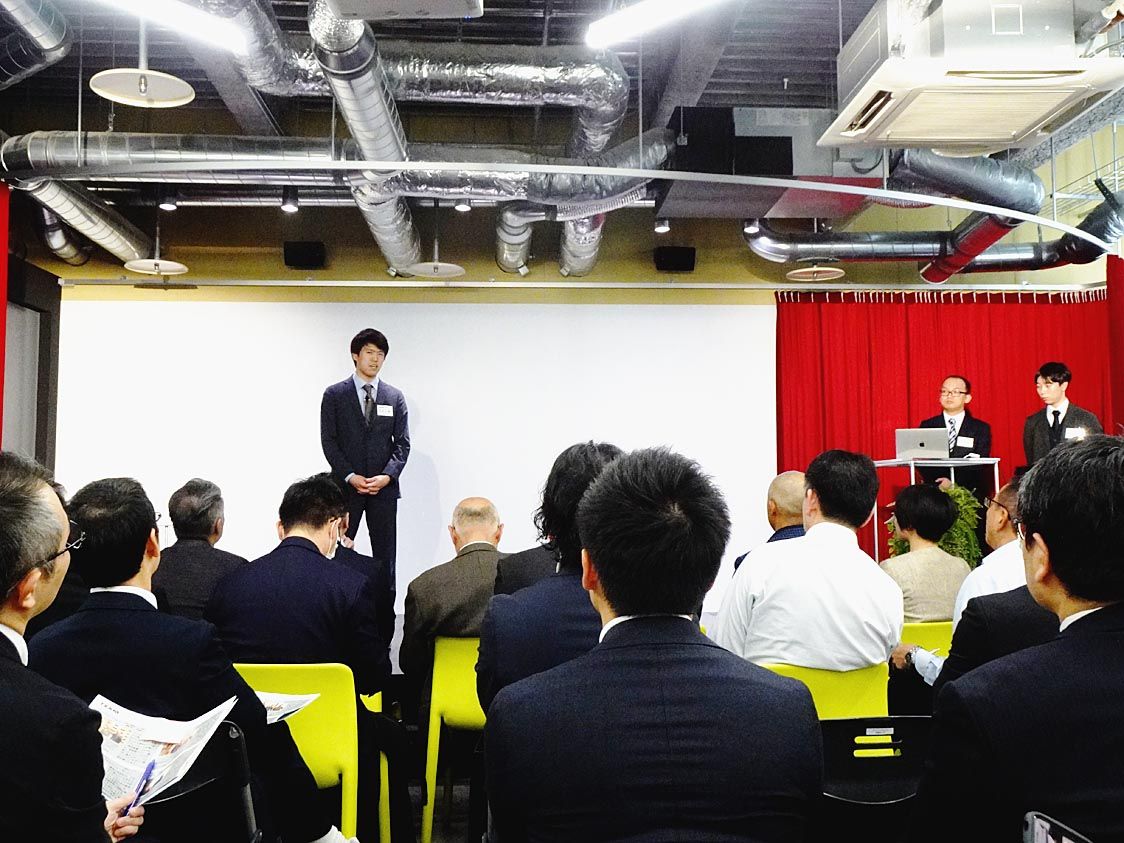 武蔵精密工業は起業イベントを定例化し、社員の参加を促す(写真①)