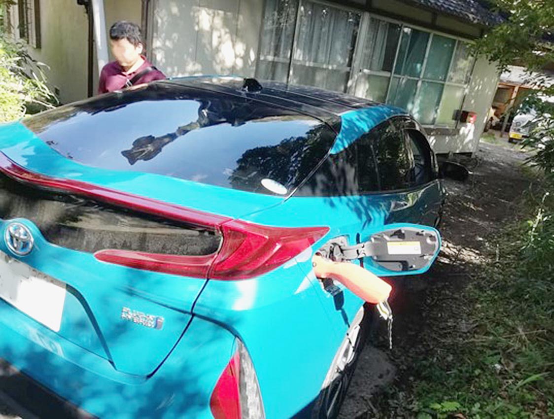 被災地での給電風景(台風15号で長期間停電を強いられた千葉県)