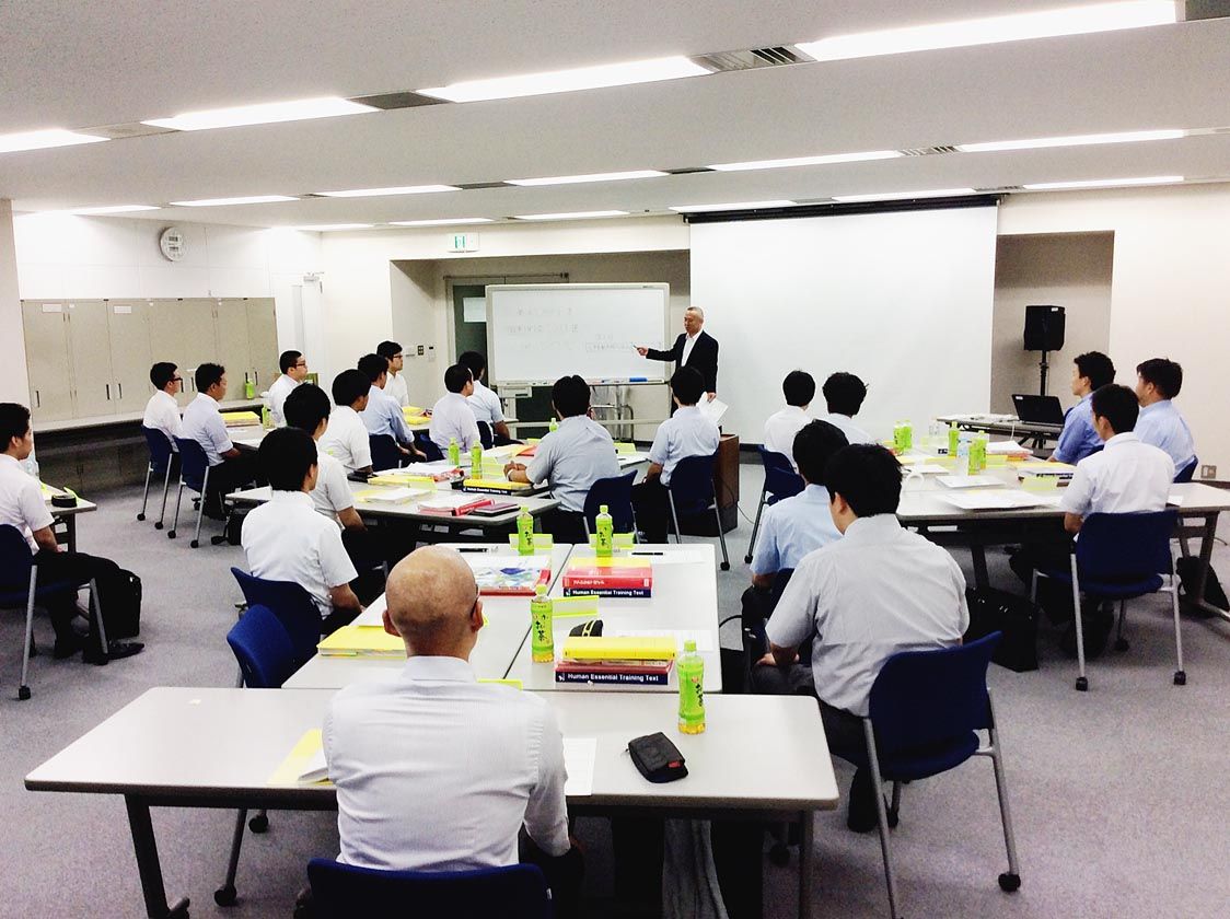 社内の研修風景の模様