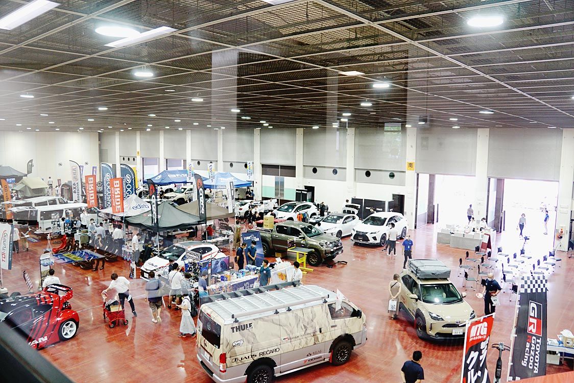 33社27ブースを設けた