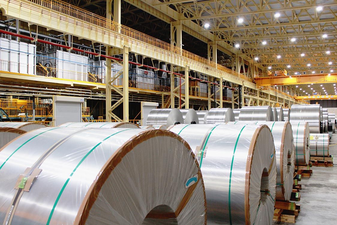 アルミ板材の生産は福井製造所で行う。クローズドループ・リサイクルで回収する端材も同製造所で再利用する