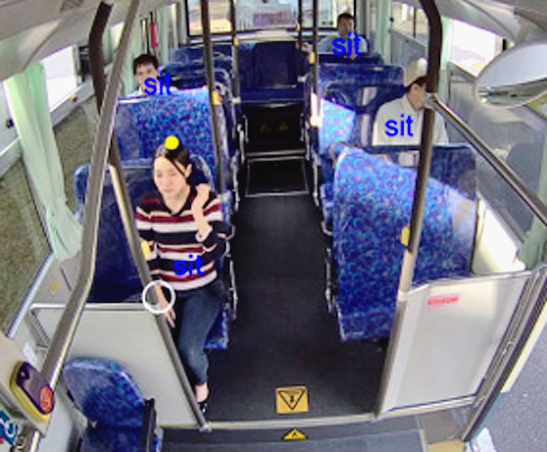 乗客の状態をカメラで検知