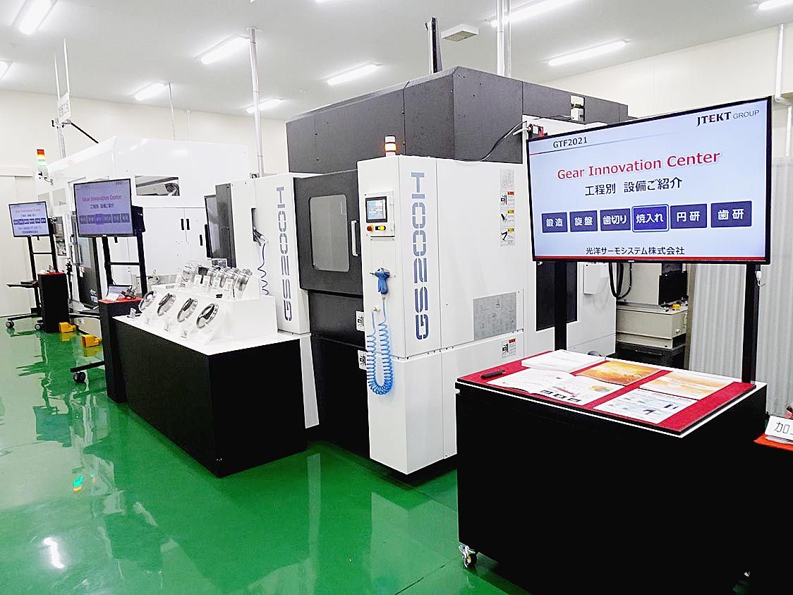 グループ会社の工作機械がズラリと並ぶ