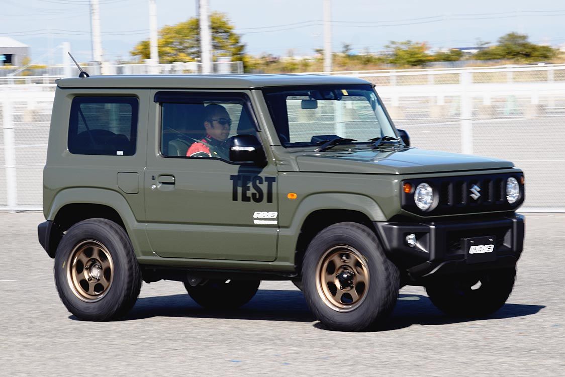 もう一台のテストカー、スズキ「ジムニー」