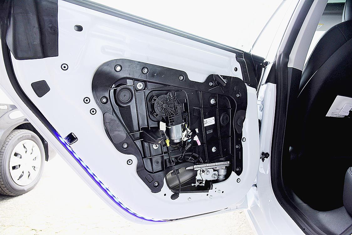 取り付けた自動ドアキット