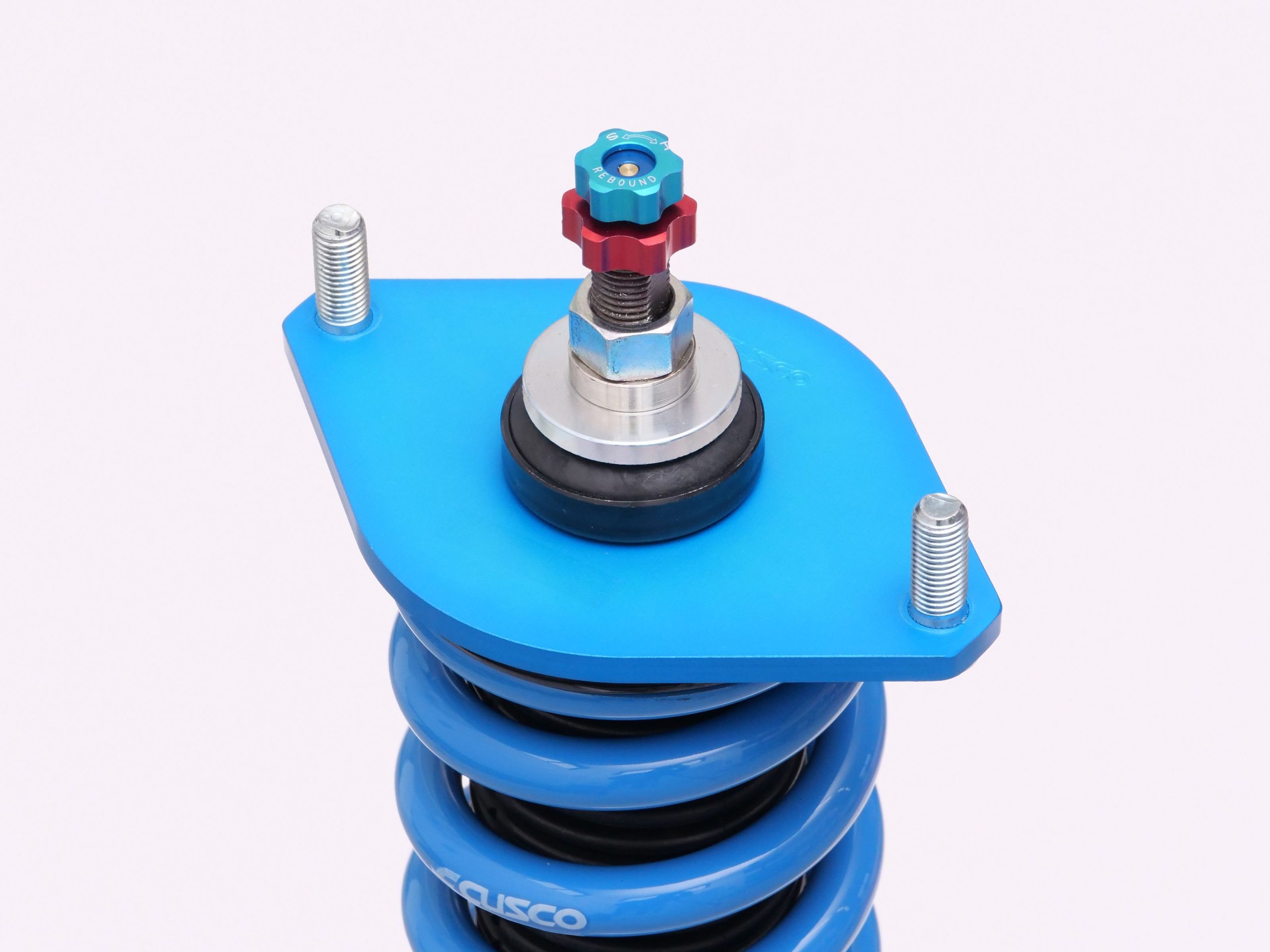 強化ゴムアッパーマウントで乗り心地に考慮