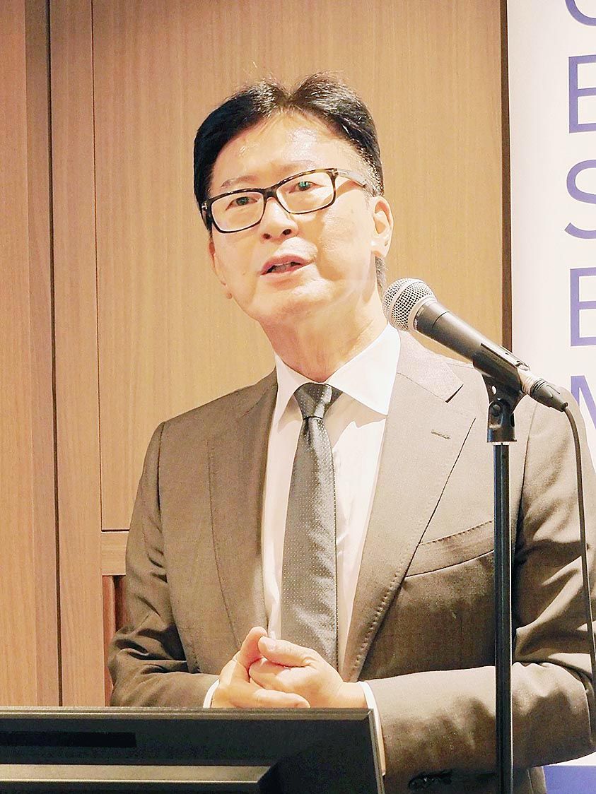 「日本はグローバルの年率を上回る伸びが期待される」と藤井代表
