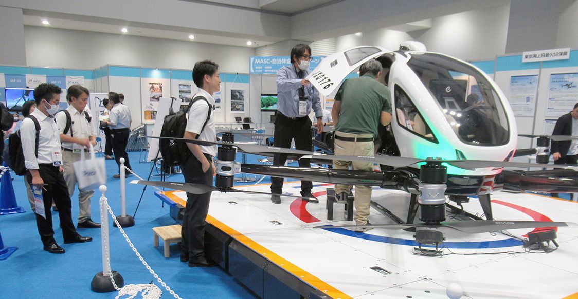 空飛ぶクルマ特別展示のEHang216‐s