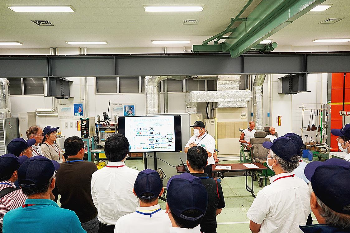 安全技術のポイントを講義