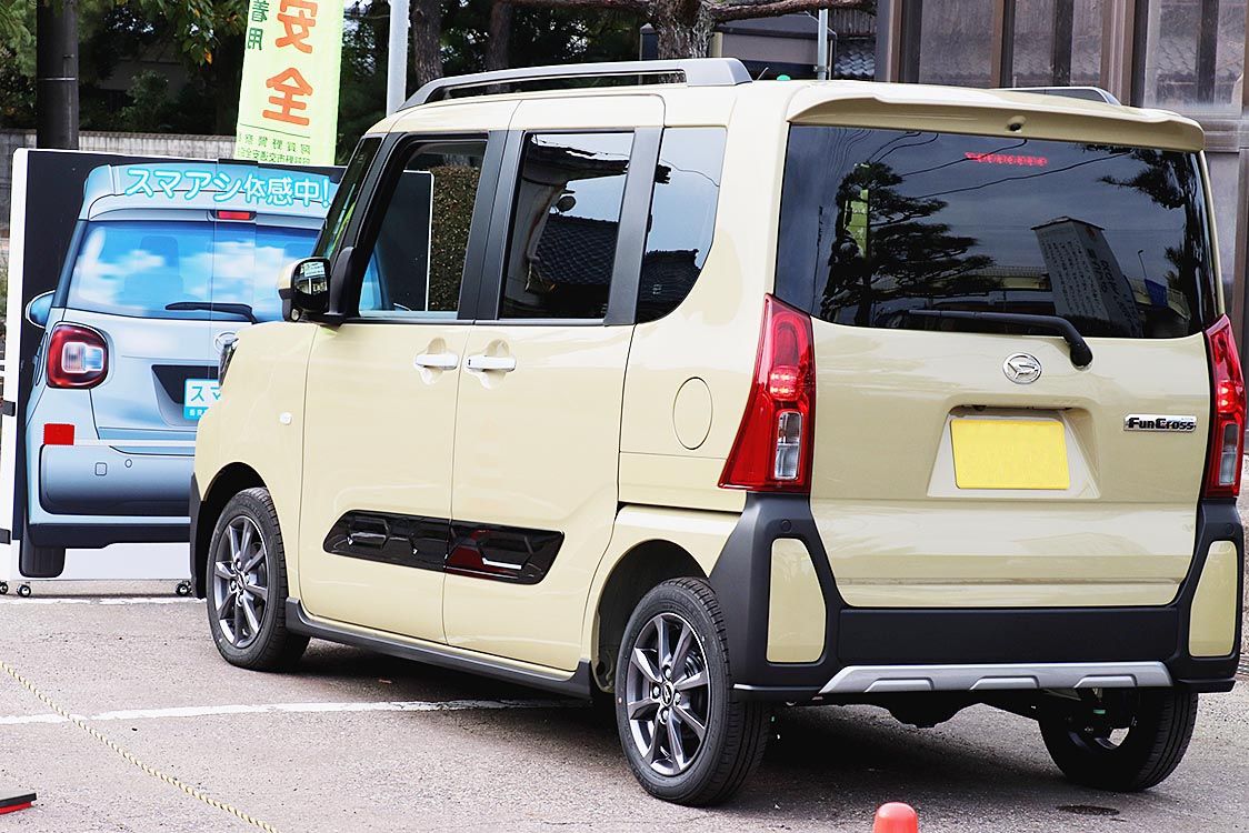 新潟ダイハツモータースは高齢者安全運転サポート教室に協力