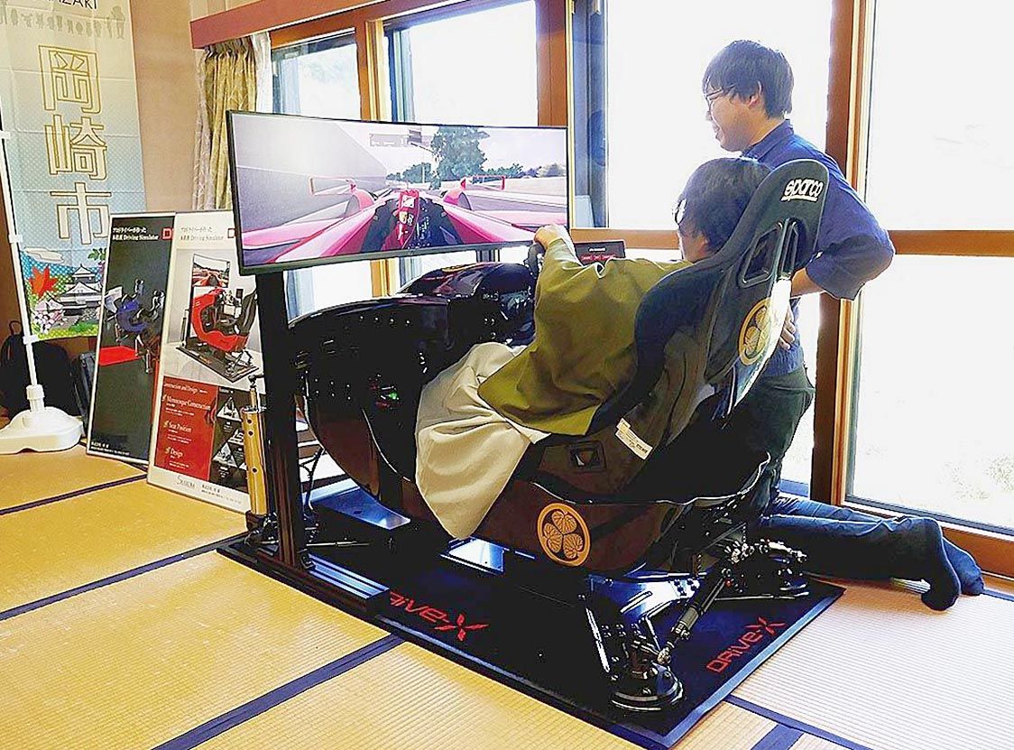 アイロックのドライビングシミュレーター「T3R」