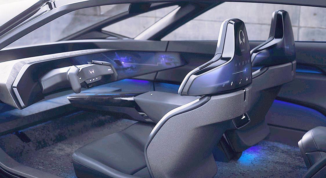 ソフトの更新で、より個人の嗜好に沿った車内空間を目指す