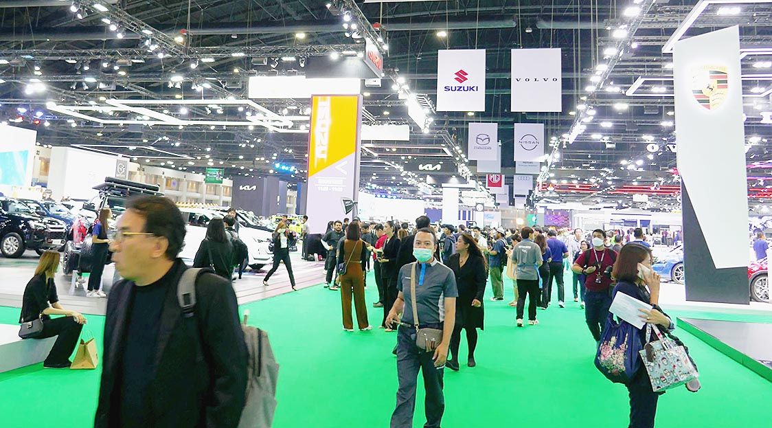 日本メーカーと中国メーカーが多く出展する