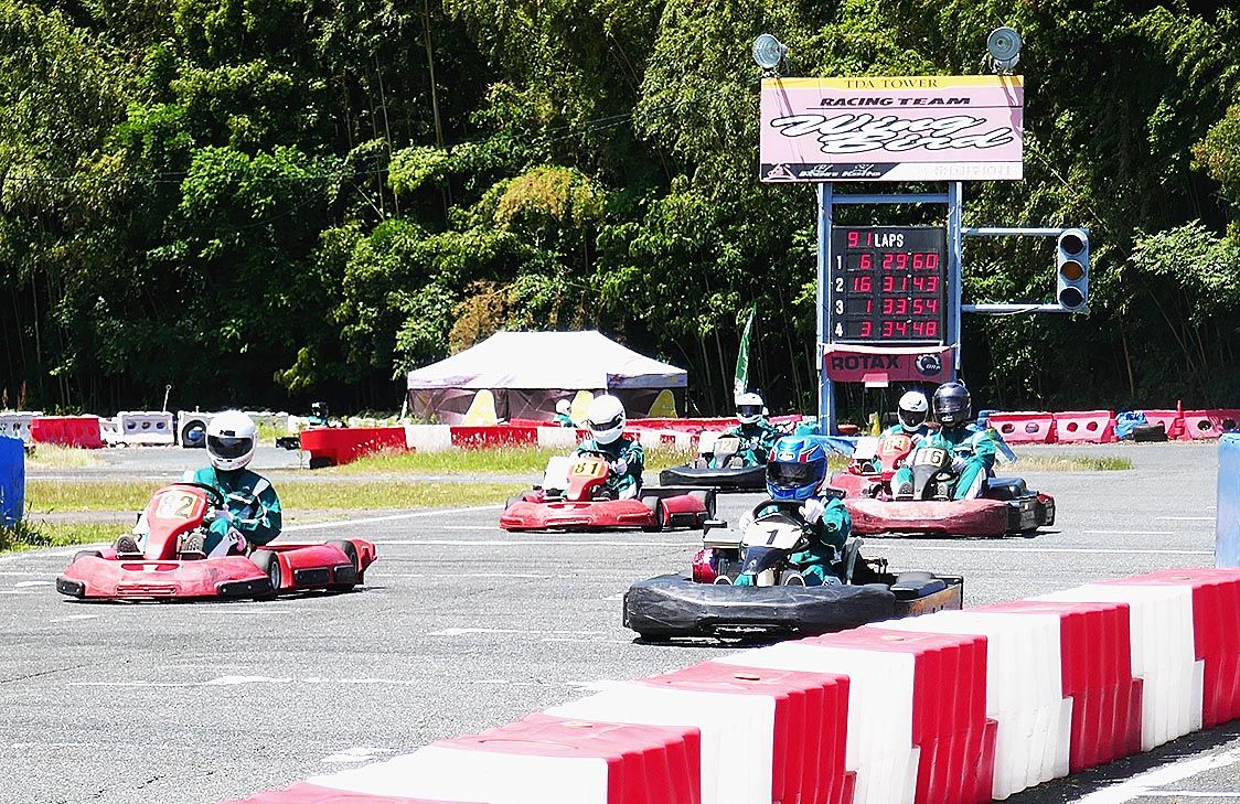 熱戦となった耐久レース