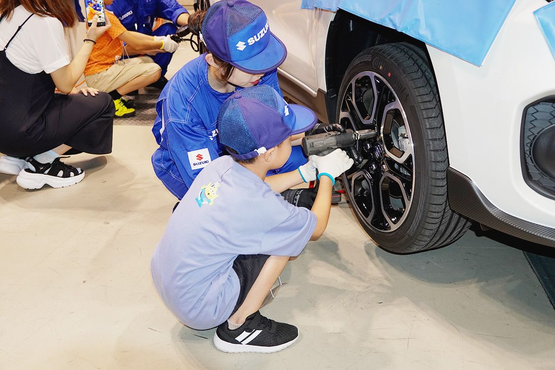 工具を使って作業