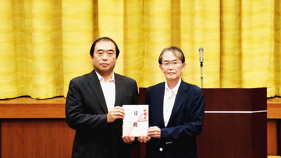 新井会長・支部長(左)と松嶋事務局長