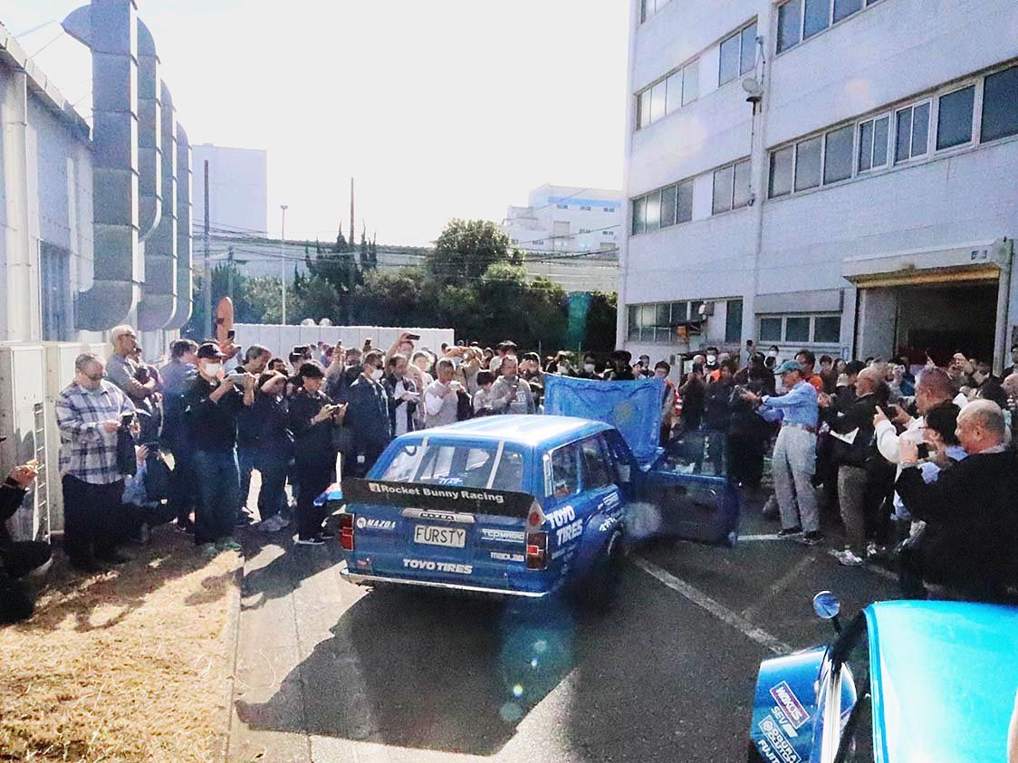 迫力の美爆音タイムには人垣ができた