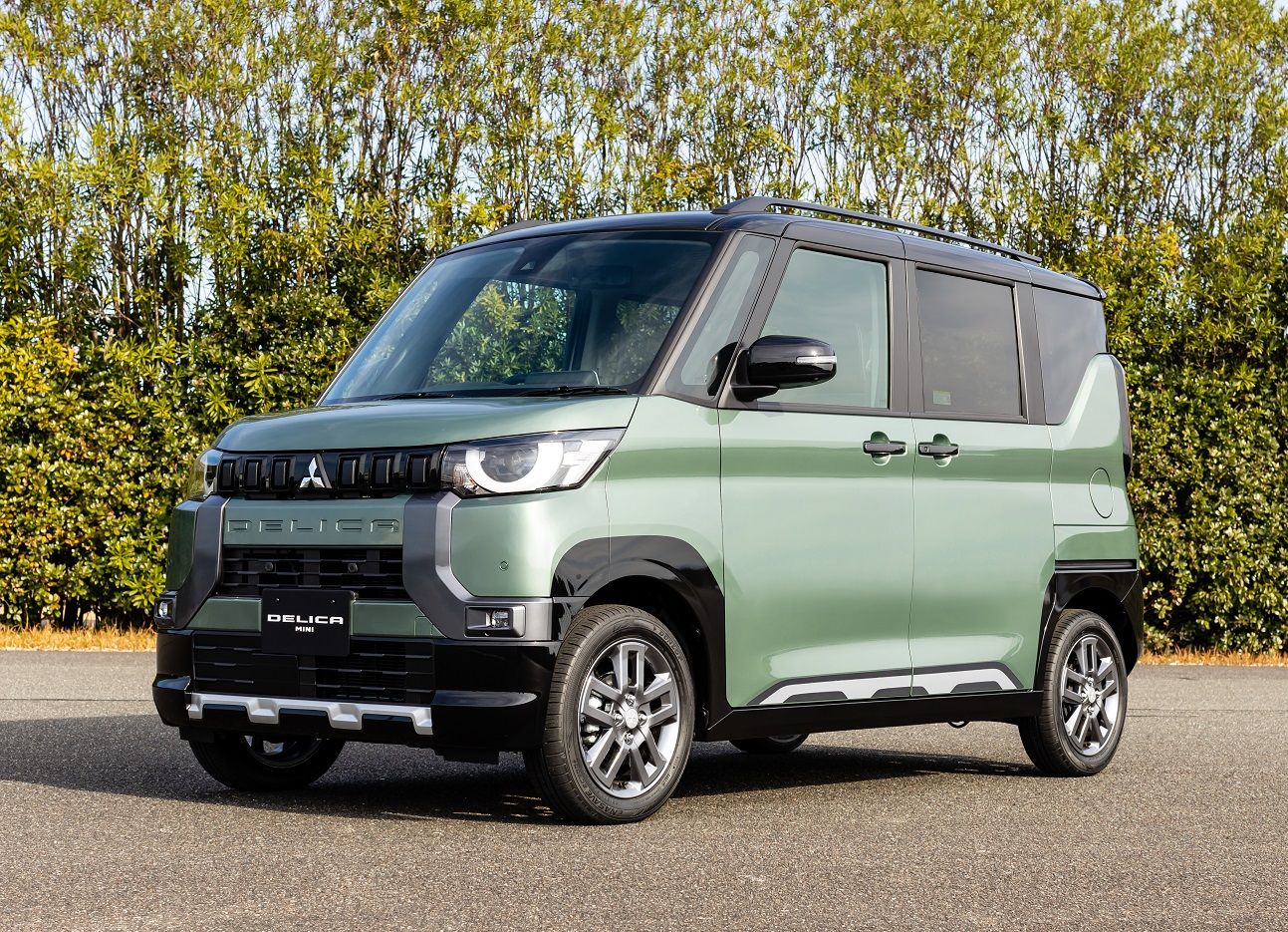 三菱 デリカミニ