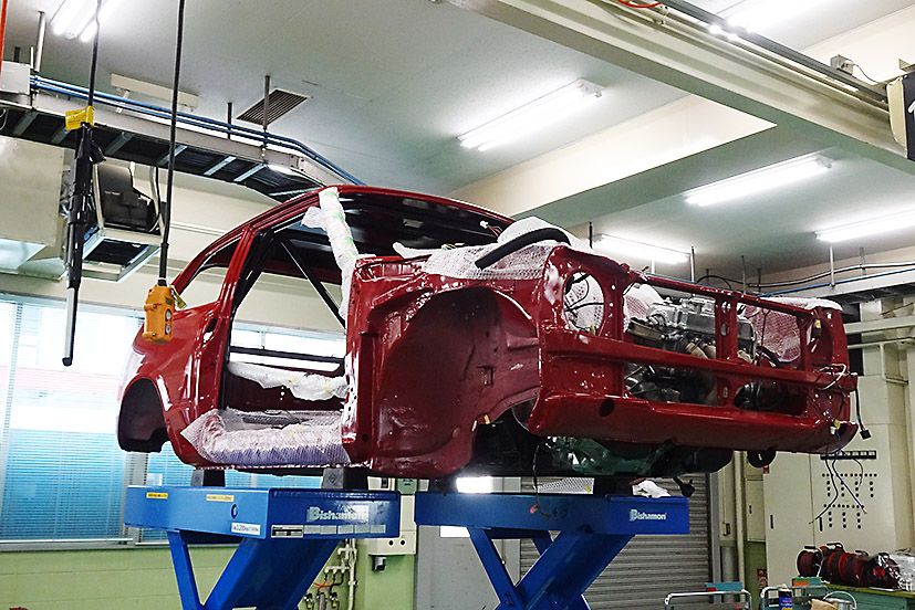 レストア作業中のシビック