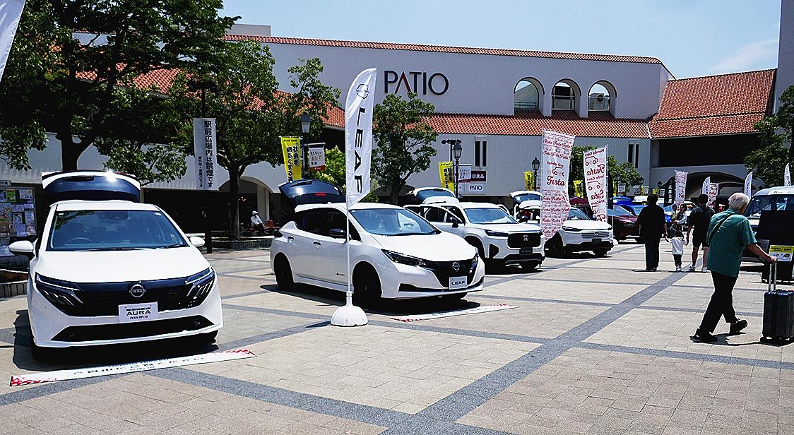 ブランドの垣根を越えた合同展示イベント(ホンダカーズ兵庫と兵庫日産)