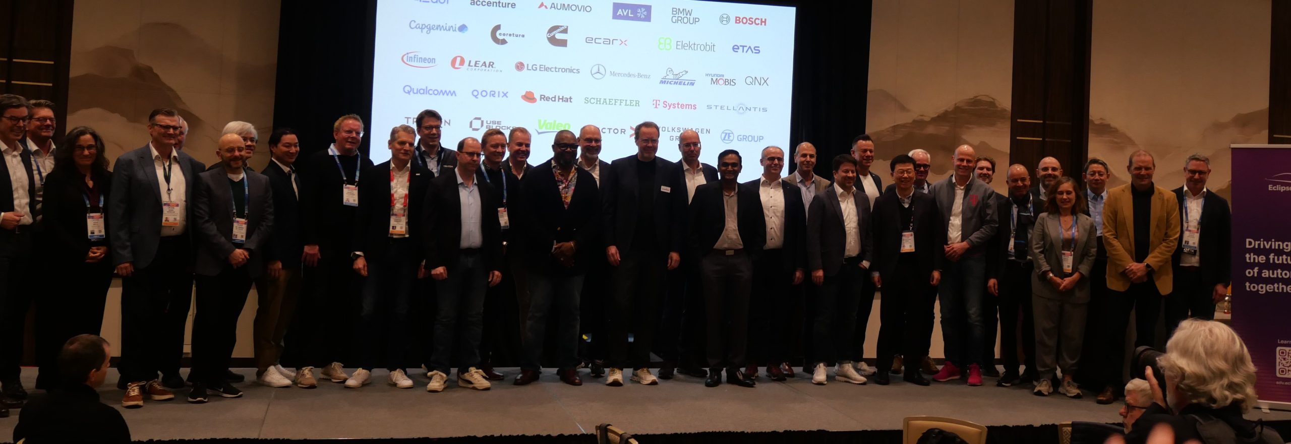 登壇した各社の代表