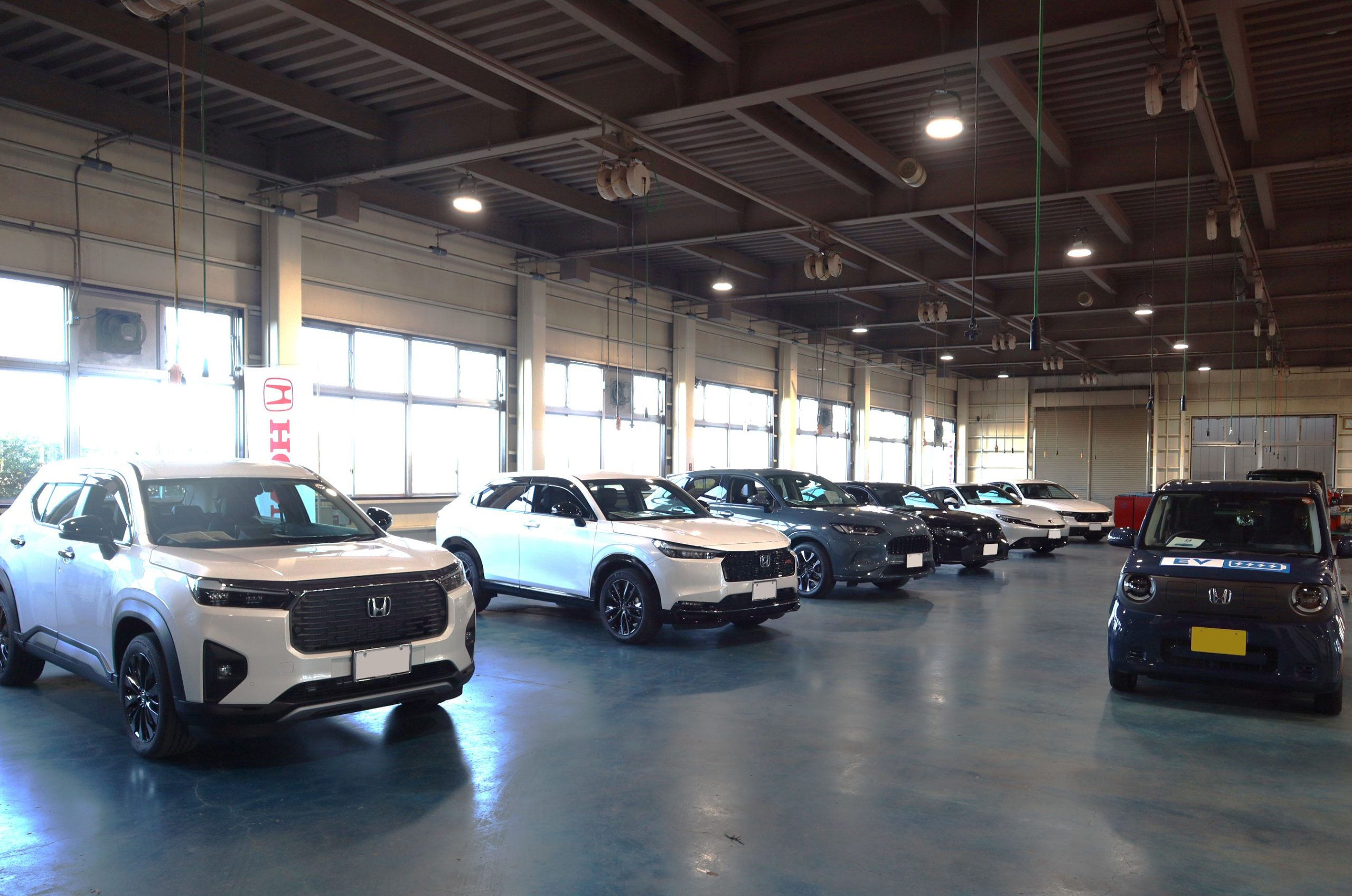 新車展示や試乗会の学生向けプレゼンイベントも行われた