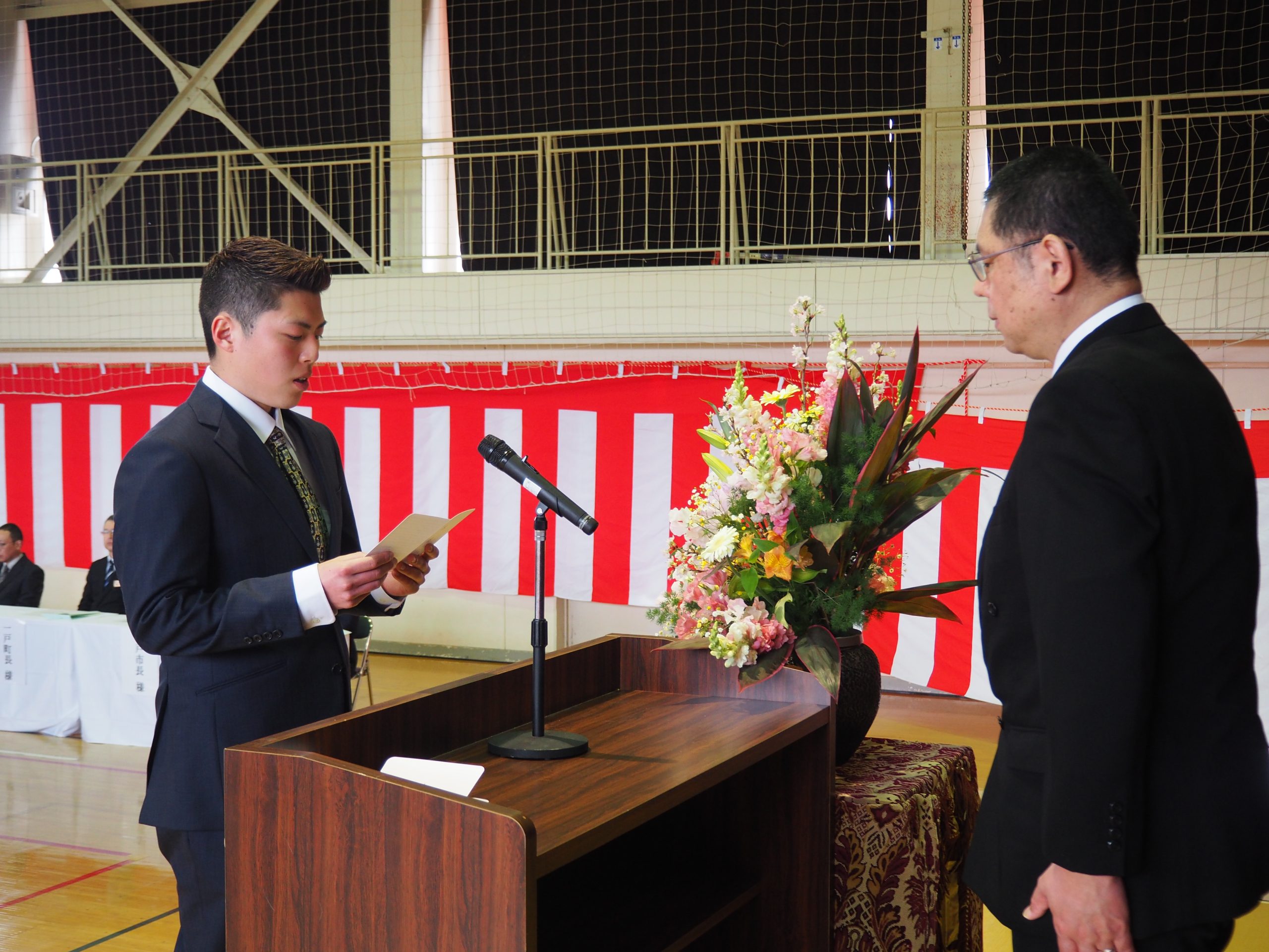 答辞する自動車システム科2年の槍澤さん