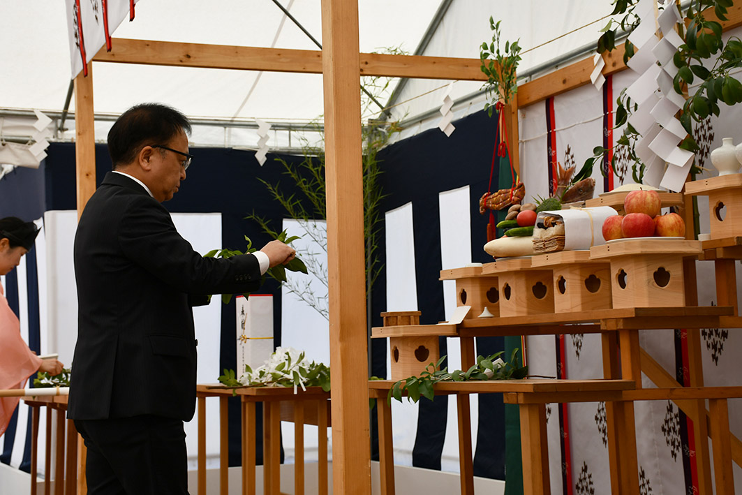 設楽元文社長らが地鎮祭に出席