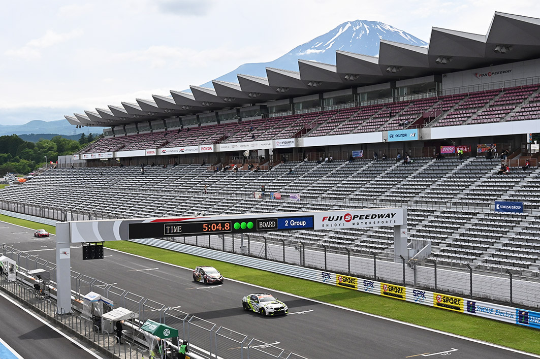 5日は快晴の下、公式予選が実施された