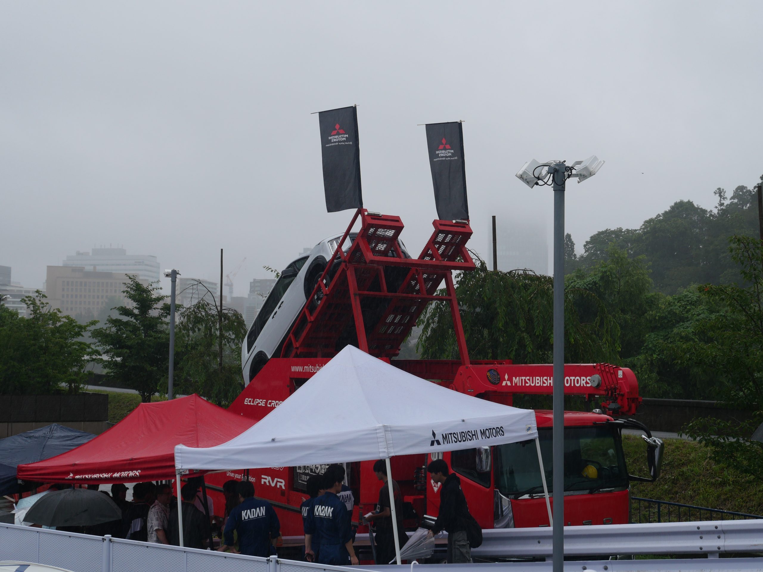 三菱自と系列販社の協力で行った4WD登坂キット同乗体験