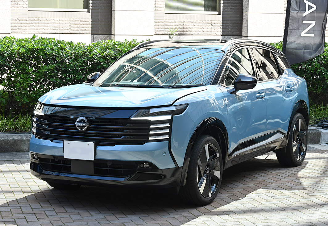 生産を始める新型「キックス」(日本仕様車)